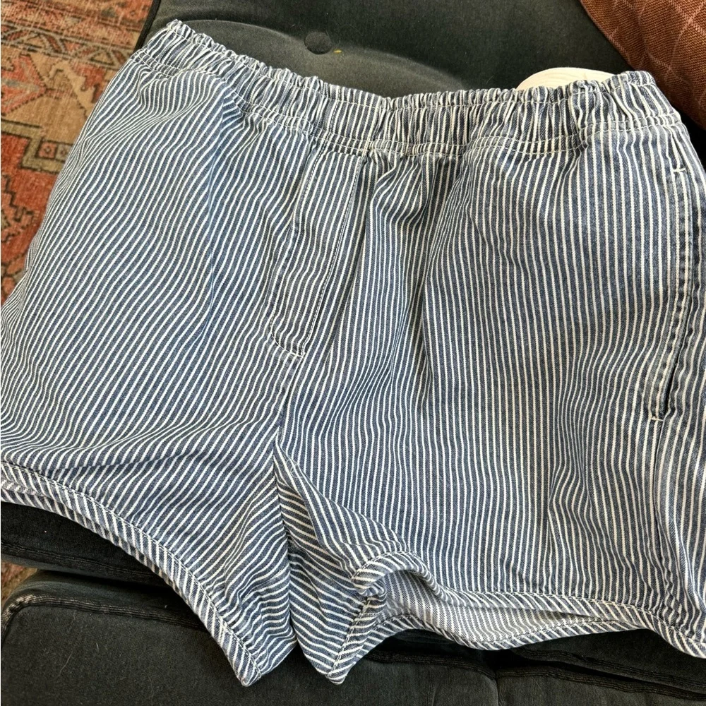 Clare V. St Martin Shorts | Size L - Picture 2 of 2